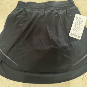 Lululemon black Hotty hot skirt NWT 6 long
